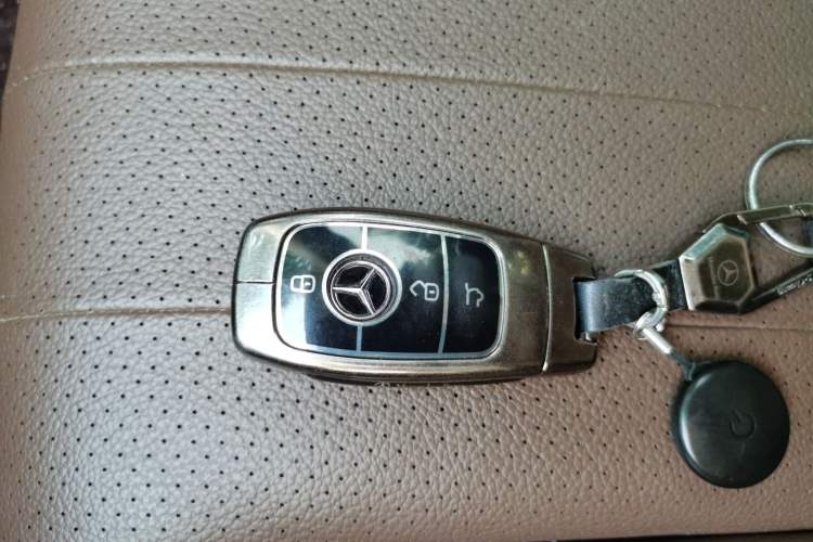 Used Mercedes-Benz E-Class 2021 Facelift E 300 L Stylish Edition Vehicle Key