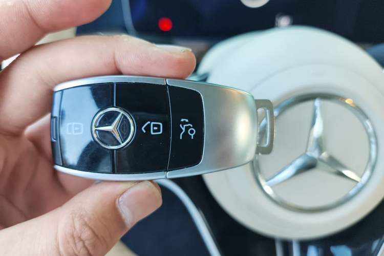Used Mercedes-Benz E-Class 2021 Facelift E 260 L Vehicle Key