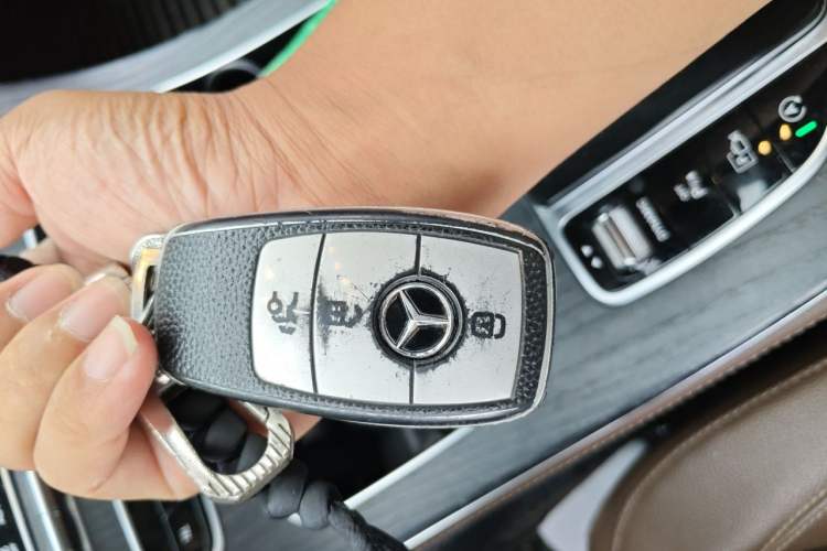 Used Mercedes-Benz E-Class 2021 E 300 L Sport Luxury Edition Vehicle Key