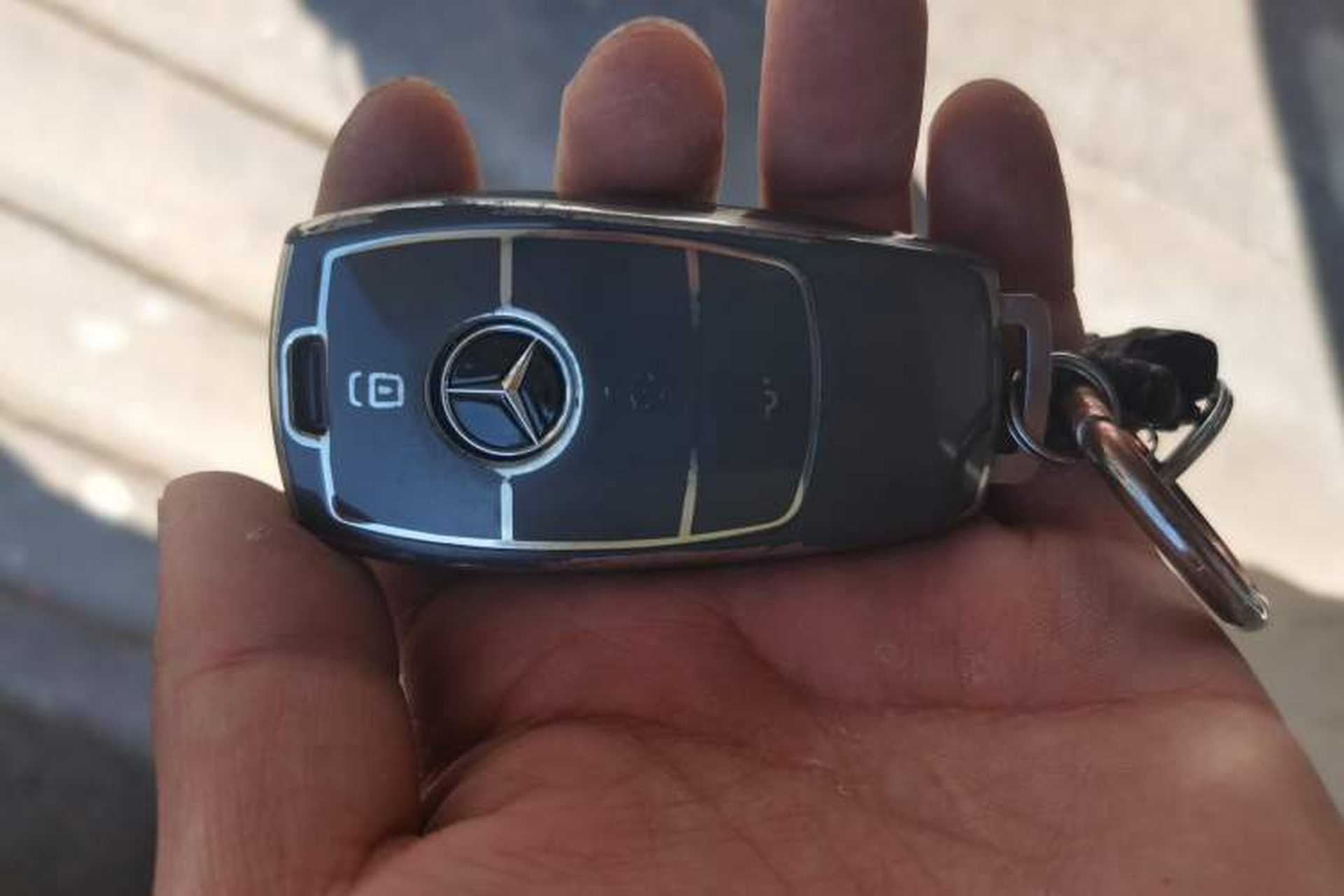 Used Mercedes-Benz E-Class 2021 Facelift E 260 L 4MATIC Vehicle Key