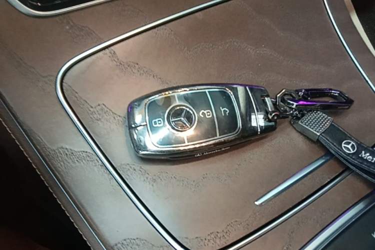 Used Mercedes-Benz E-Class 2021 Restyled E 300 L Luxury Edition Vehicle Key