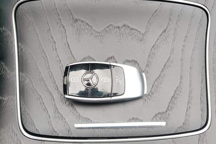 Used Mercedes-Benz E-Class 2021 E 300 L Sport Luxury Edition Vehicle Key
