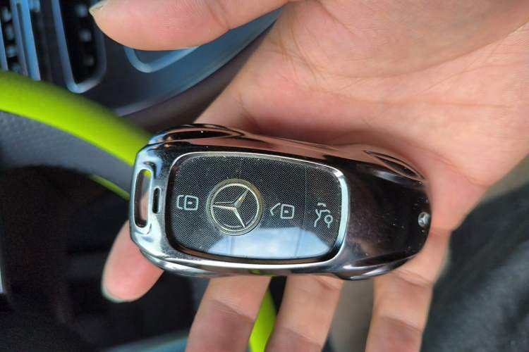 Used Mercedes-Benz E-Class 2021 E 300 L Sporty and Stylish Model Vehicle Key