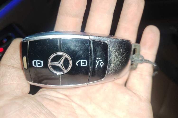 Used Mercedes-Benz E-Class 2021 Restyled E 300 L Sport Luxury Edition Vehicle Key