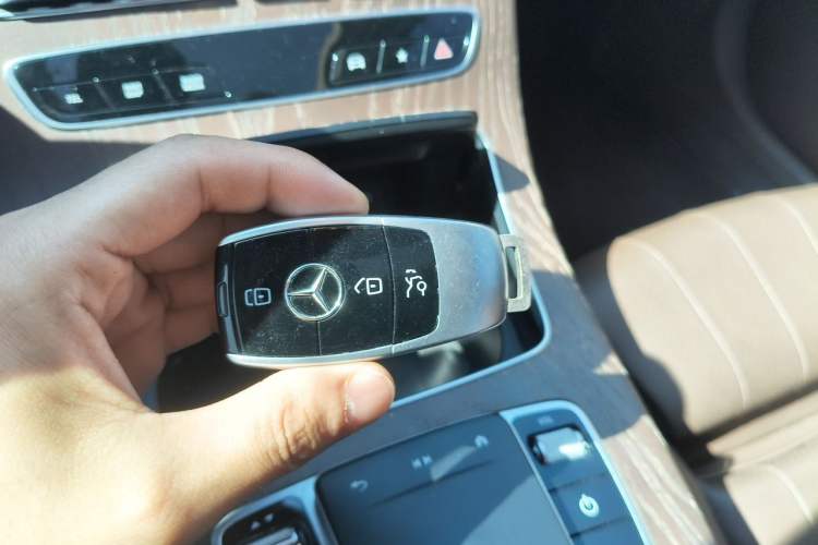 Used Mercedes-Benz E-Class 2021 Facelift E 260 L Vehicle Key
