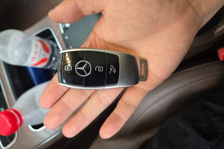 Used Mercedes-Benz E-Class 2021 Restyled E 300 L Luxury Edition Vehicle Key