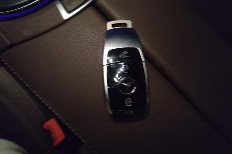 Used Mercedes-Benz E-Class 2021 Updated E 260 Fashion Sport Edition Vehicle Key