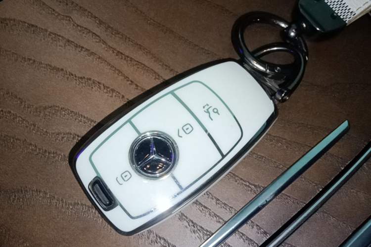 Used Mercedes-Benz E-Class 2021 Facelift E 260 L Vehicle Key