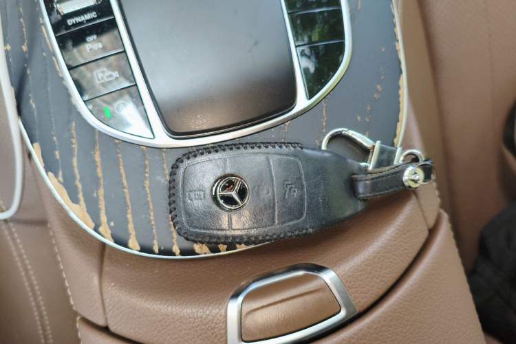 Used Mercedes-Benz E-Class 2021 Updated E 260 Fashion Sport Edition Vehicle Key