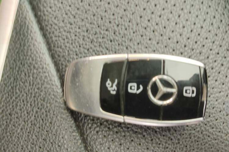 Used Mercedes-Benz E-Class 2021 E 300 L Sport Luxury Edition Vehicle Key