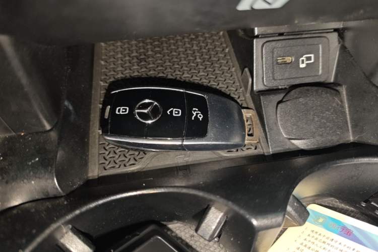 Used Mercedes-Benz E-Class 2021 E 300 L Sporty and Stylish Model Vehicle Key