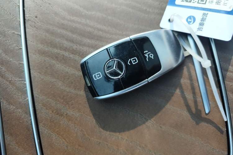 Used Mercedes-Benz E-Class 2021 Facelift E 300 L Stylish Edition Vehicle Key