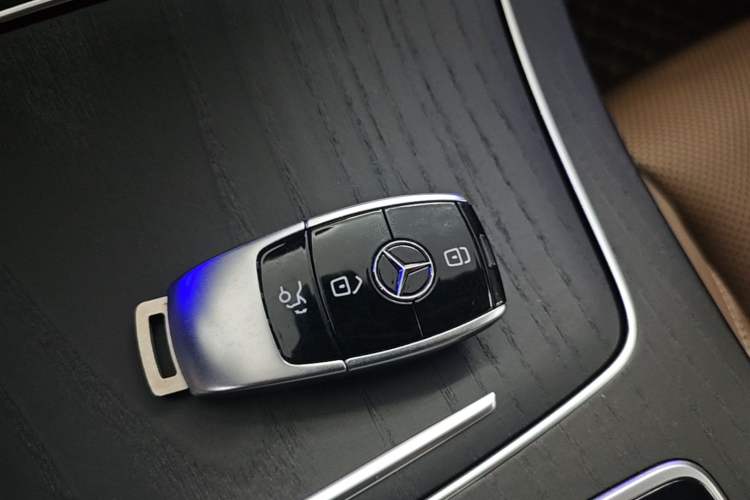 Used Mercedes-Benz E-Class 2021 E 300 L Sport Premium Edition Vehicle Key