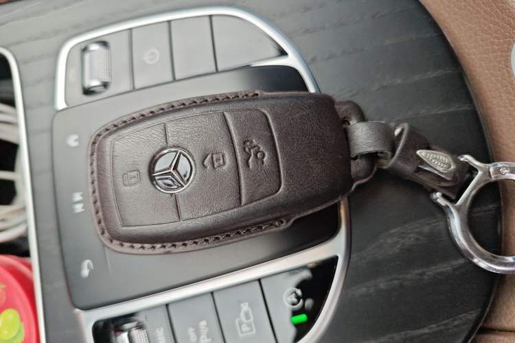 Used Mercedes-Benz E-Class 2021 Facelift E 300 L Stylish Edition Vehicle Key