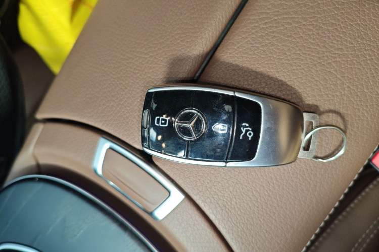 Used Mercedes-Benz E-Class 2021 Facelift E 260 L Sport Edition Vehicle Key