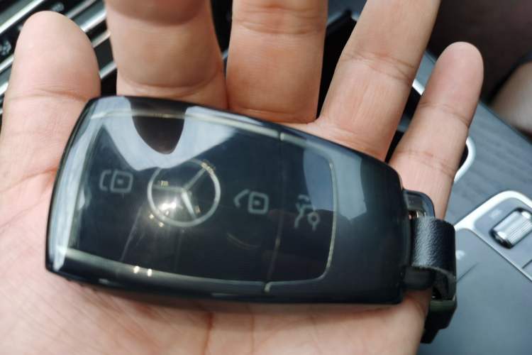 Used Mercedes-Benz E-Class 2021 E 260 L Sport 4MATIC Vehicle Key