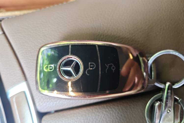 Used Mercedes-Benz E-Class 2021 Restyled E 300 L Sporty and Stylish Edition Vehicle Key