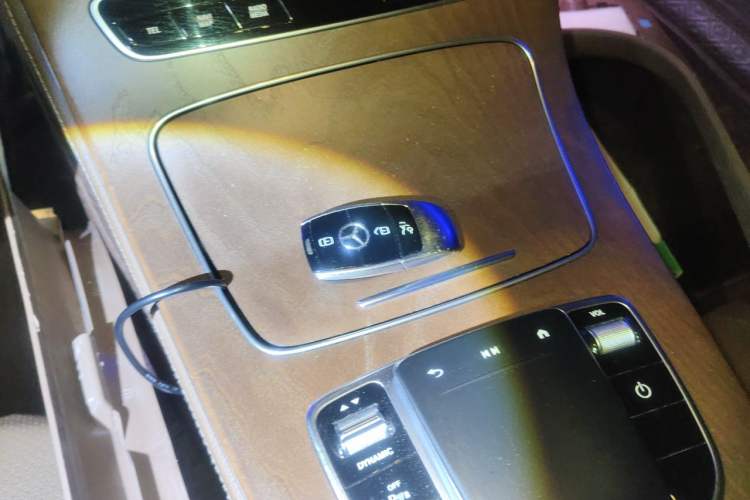 Used Mercedes-Benz E-Class 2021 Facelift E 300 L Stylish Edition Vehicle Key