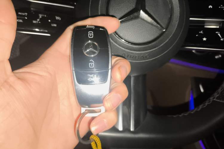 Used Mercedes-Benz E-Class 2021 E 260 Stylish Sports Edition Vehicle Key