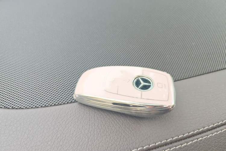 Used Mercedes-Benz E-Class 2021 Facelift E 300 L Stylish Edition Vehicle Key
