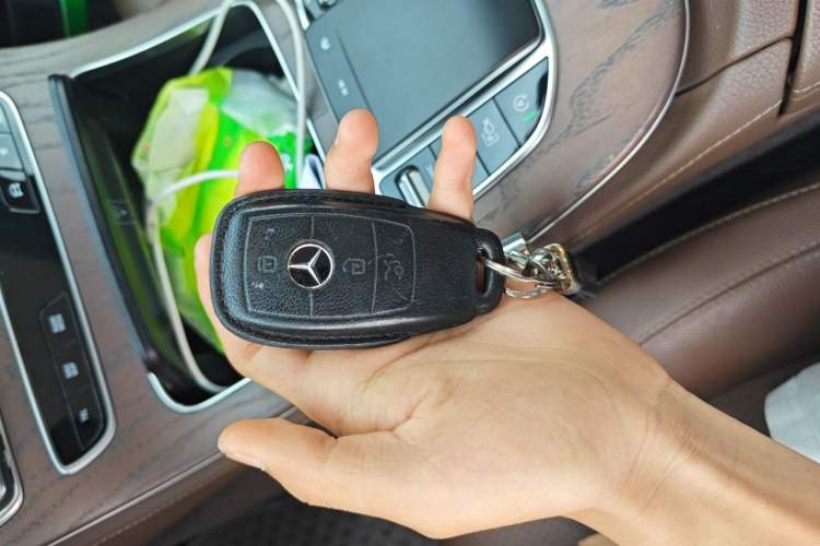 Used Mercedes-Benz E-Class 2021 Facelift E 260 L Sport Edition Vehicle Key