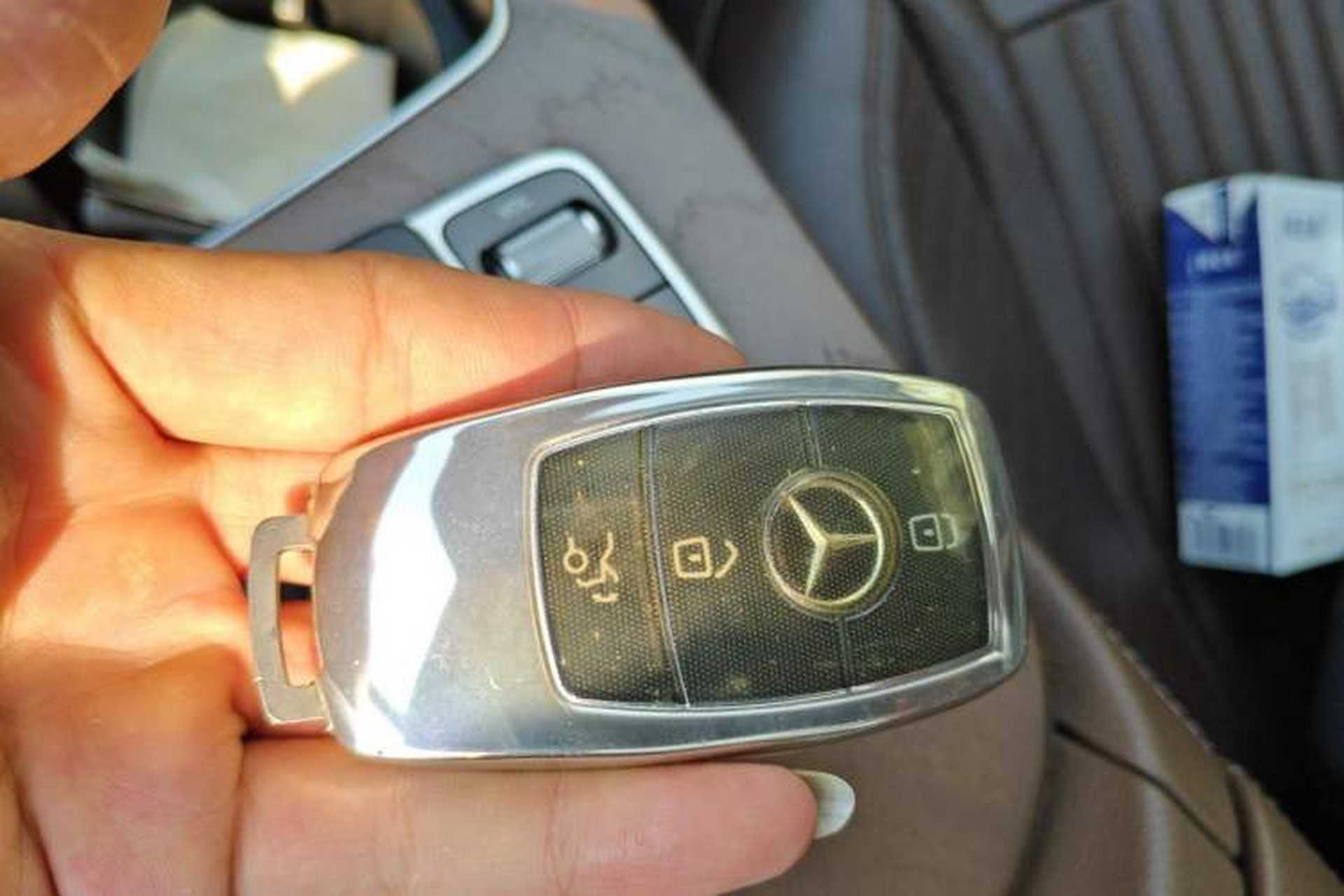 Used Mercedes-Benz E-Class 2021 E 300 L Premium Edition Vehicle Key