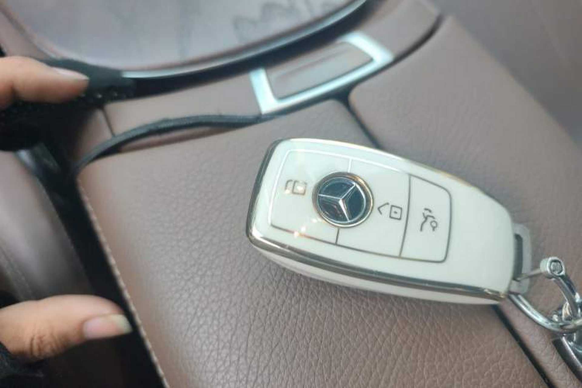 Used Mercedes-Benz E-Class 2021 Facelift E 300 L Stylish Edition Vehicle Key