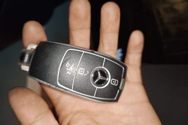 Used Mercedes-Benz E-Class 2021 Restyled E 300 L Sport Luxury Edition Vehicle Key