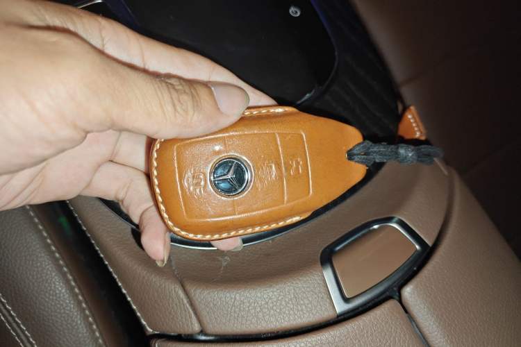 Used Mercedes-Benz E-Class 2021 Restyled E 300 L Sporty and Stylish Edition Vehicle Key