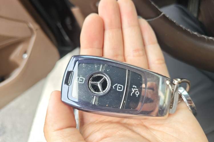Used Mercedes-Benz E-Class 2021 Restyled E 300 L Sporty and Stylish Edition Vehicle Key