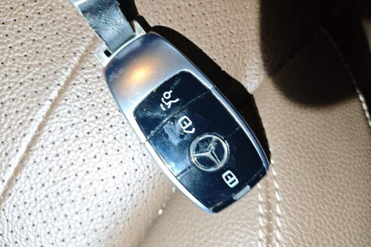 Used Mercedes-Benz E-Class 2021 Facelift E 300 L Stylish Edition Vehicle Key
