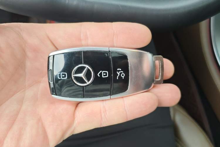 Used Mercedes-Benz E-Class 2021 Restyled E 300 L Luxury Edition Vehicle Key