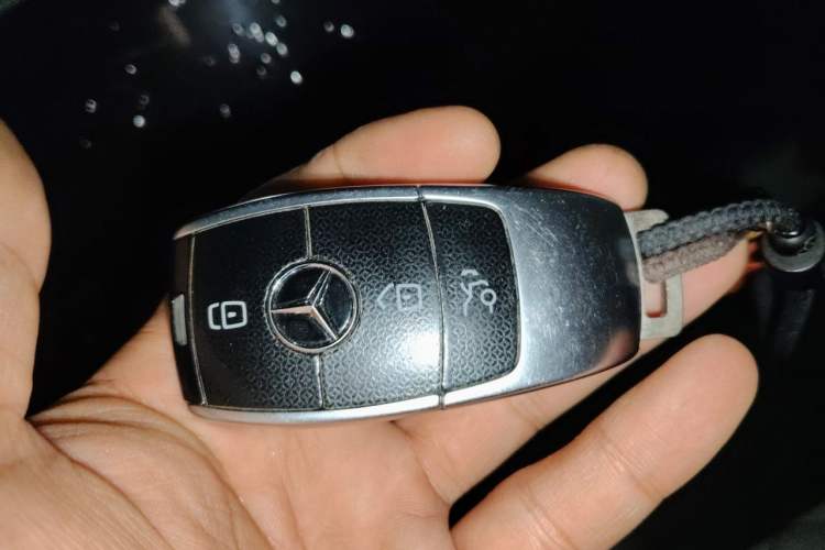 Used Mercedes-Benz E-Class 2021 E 300 L Sporty and Stylish Model Vehicle Key