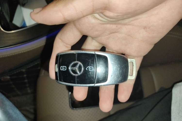Used Mercedes-Benz E-Class 2021 Restyled E 300 L Sporty and Stylish Edition Vehicle Key