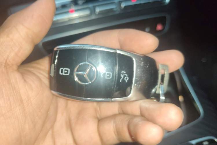 Used Mercedes-Benz E-Class 2021 Updated E 260 Fashion Sport Edition Vehicle Key