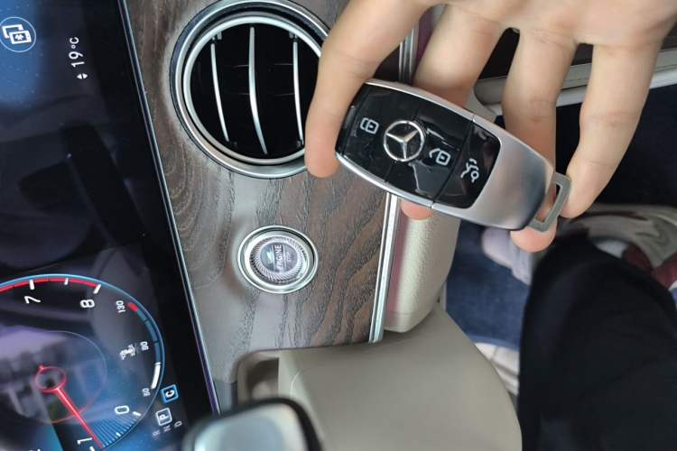 Used Mercedes-Benz E-Class 2021 Facelift E 260 L Vehicle Key