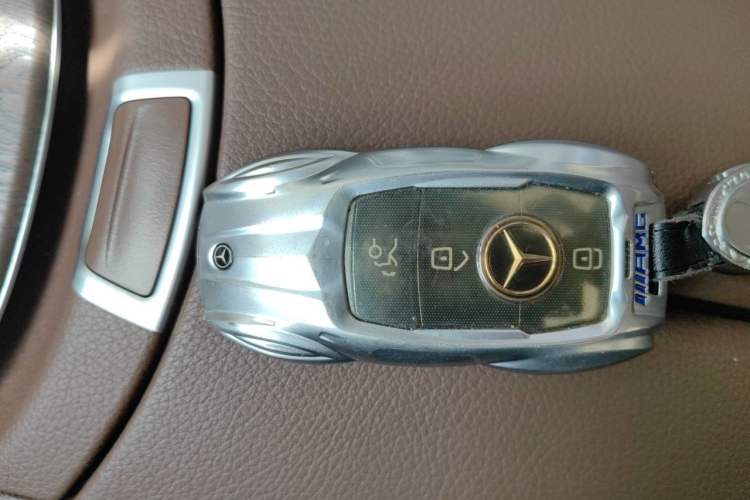 Used Mercedes-Benz E-Class 2021 Facelift E 300 L Stylish Edition Vehicle Key