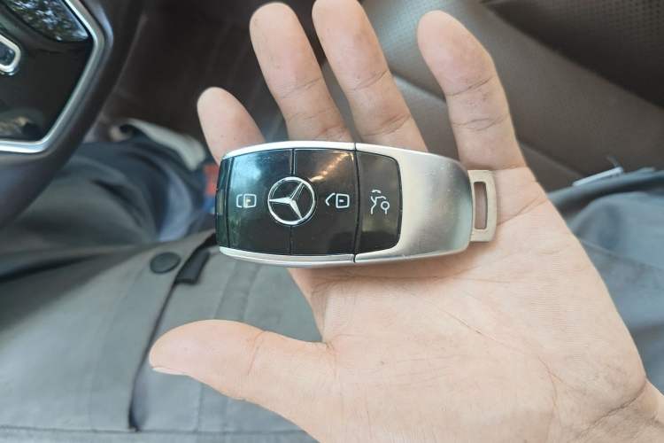 Used Mercedes-Benz E-Class 2021 E 300 L Premium Edition Vehicle Key