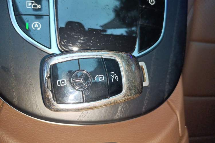 Used Mercedes-Benz E-Class 2021 Restyled E 300 L Sporty and Stylish Edition Vehicle Key