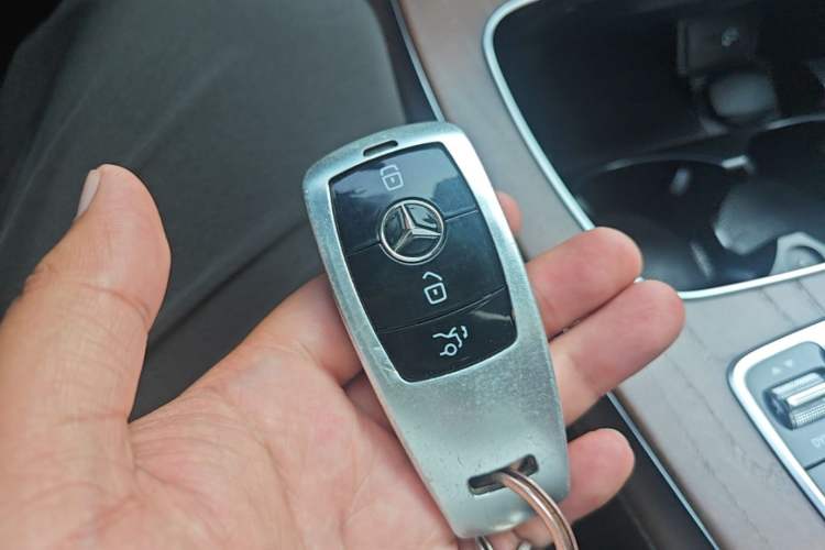 Used Mercedes-Benz E-Class 2021 Facelift E 300 L Stylish Edition Vehicle Key