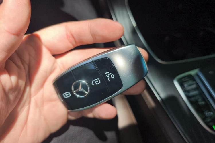 Used Mercedes-Benz E-Class 2021 Facelift E 260 L Sport Edition Vehicle Key