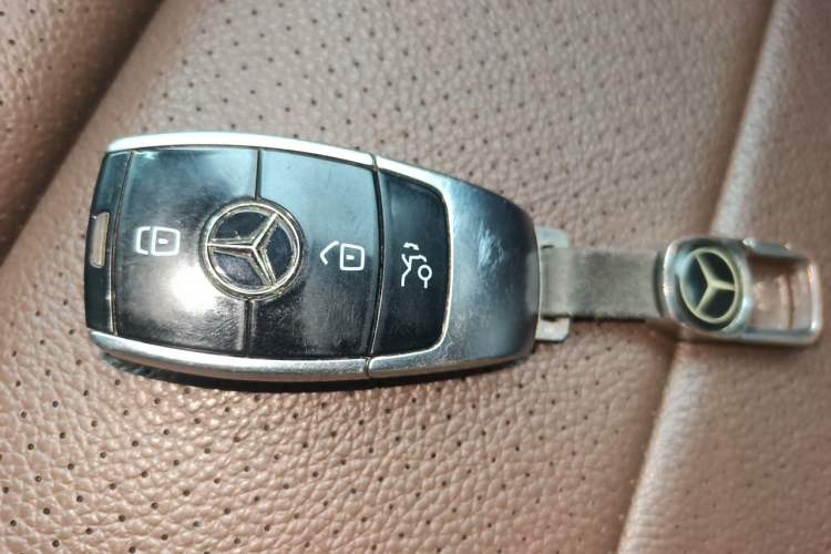 Used Mercedes-Benz E-Class 2021 E 260 L Vehicle Key