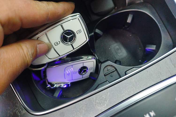 Used Mercedes-Benz E-Class 2021 Facelift E 300 L Stylish Edition Vehicle Key