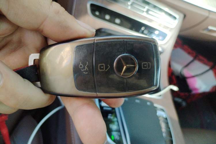 Used Mercedes-Benz E-Class 2021 Facelift E 260 L Vehicle Key