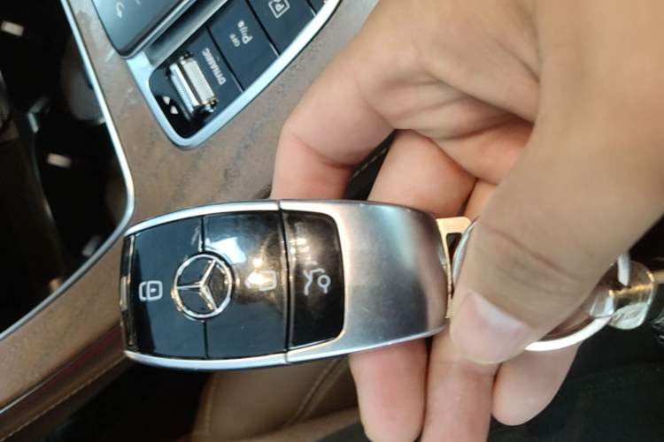 Used Mercedes-Benz E-Class 2021 Restyled E 300 L Luxury Edition Vehicle Key