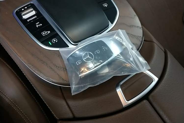 Used Mercedes-Benz E-Class 2021 Restyled E 300 L Luxury Edition Vehicle Key