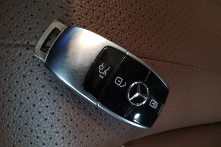 Used Mercedes-Benz E-Class 2021 Facelift E 300 L Stylish Edition Vehicle Key