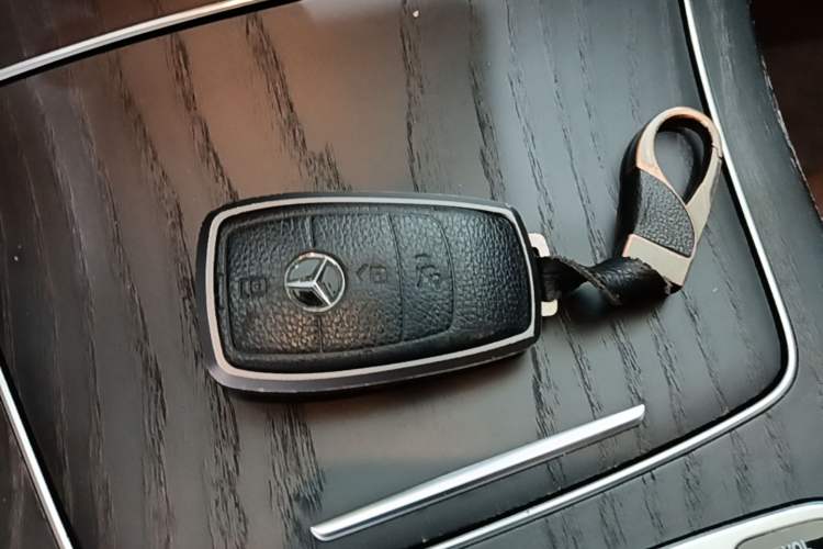 Used Mercedes-Benz E-Class 2021 E 300 L Sporty and Stylish Model Vehicle Key