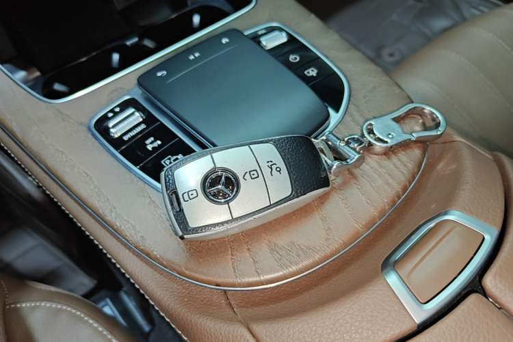 Used Mercedes-Benz E-Class 2021 Restyled E 300 L Luxury Edition Vehicle Key