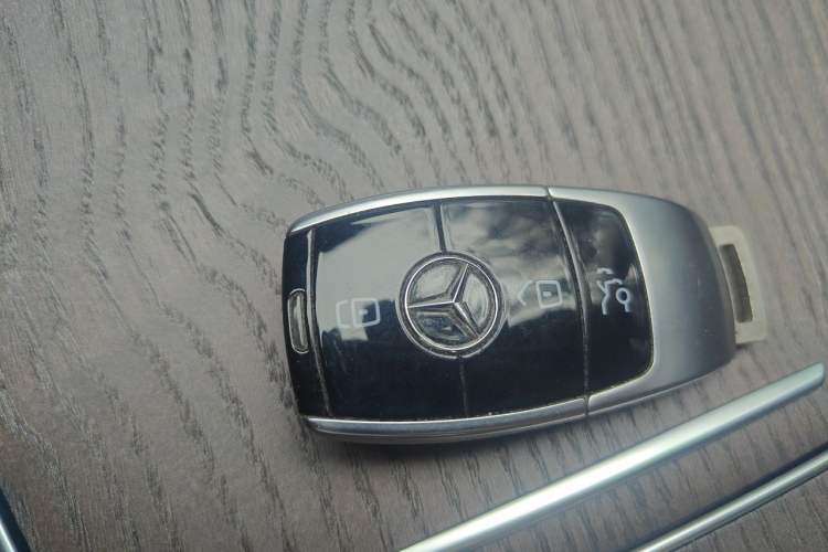 Used Mercedes-Benz E-Class 2021 E 300 L Sporty and Stylish Model Vehicle Key